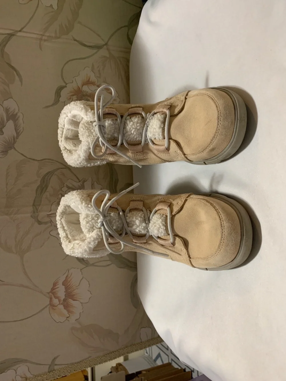 Sorel Women's Explorer II Carnival Cozy Waterproof Boots Size 8 Tan Gently Worn